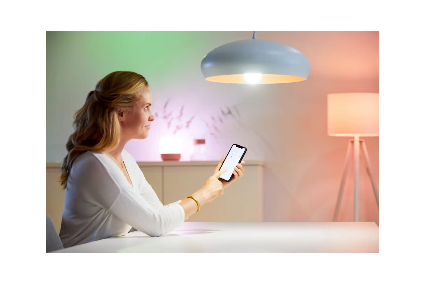 4091256-Tiles-2-Wiz-Smart-Set-wifi