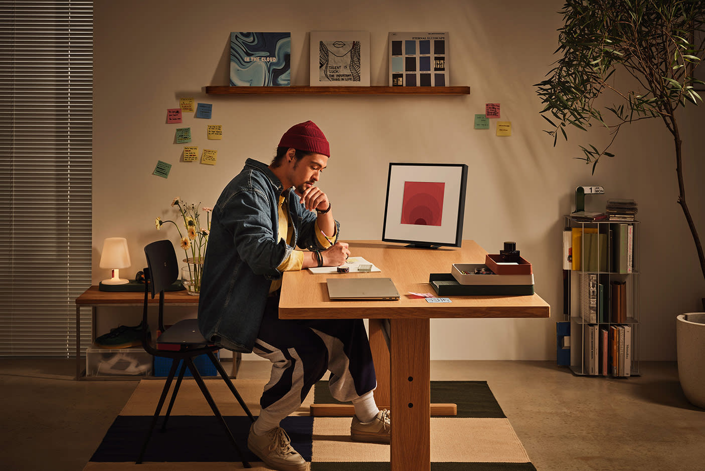 4499840-Tile-4-Music-Frame-airplay