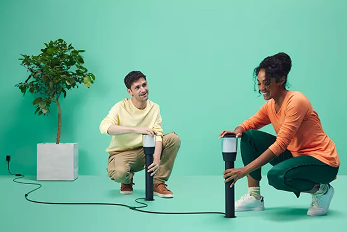 4500040-Tile-8-Low-Voltage-Tech