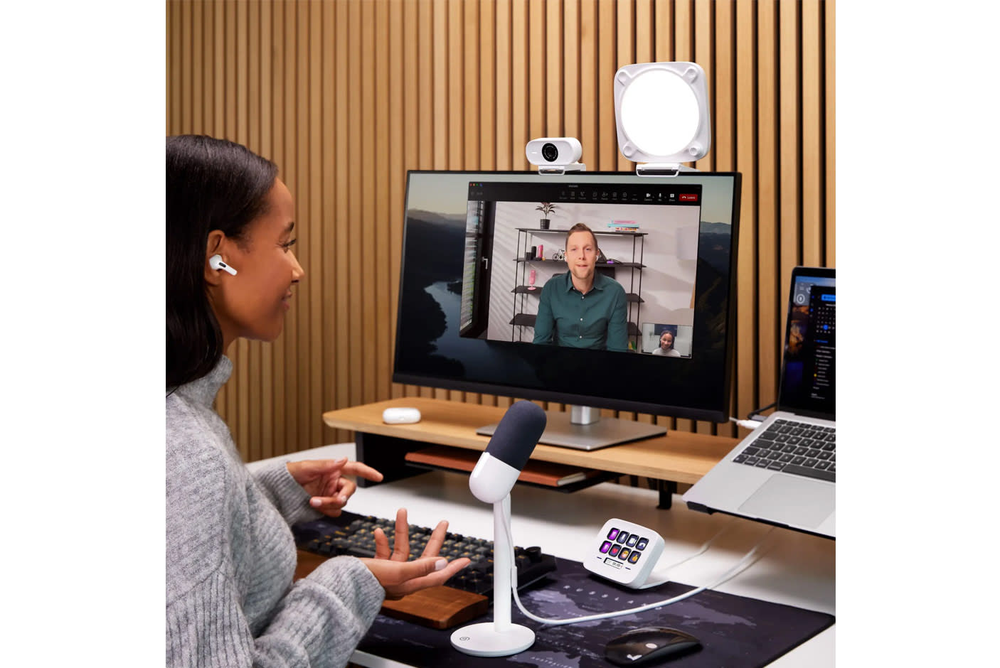 4500156-Tile-3-Elgato-Facecam-Neo-sharing