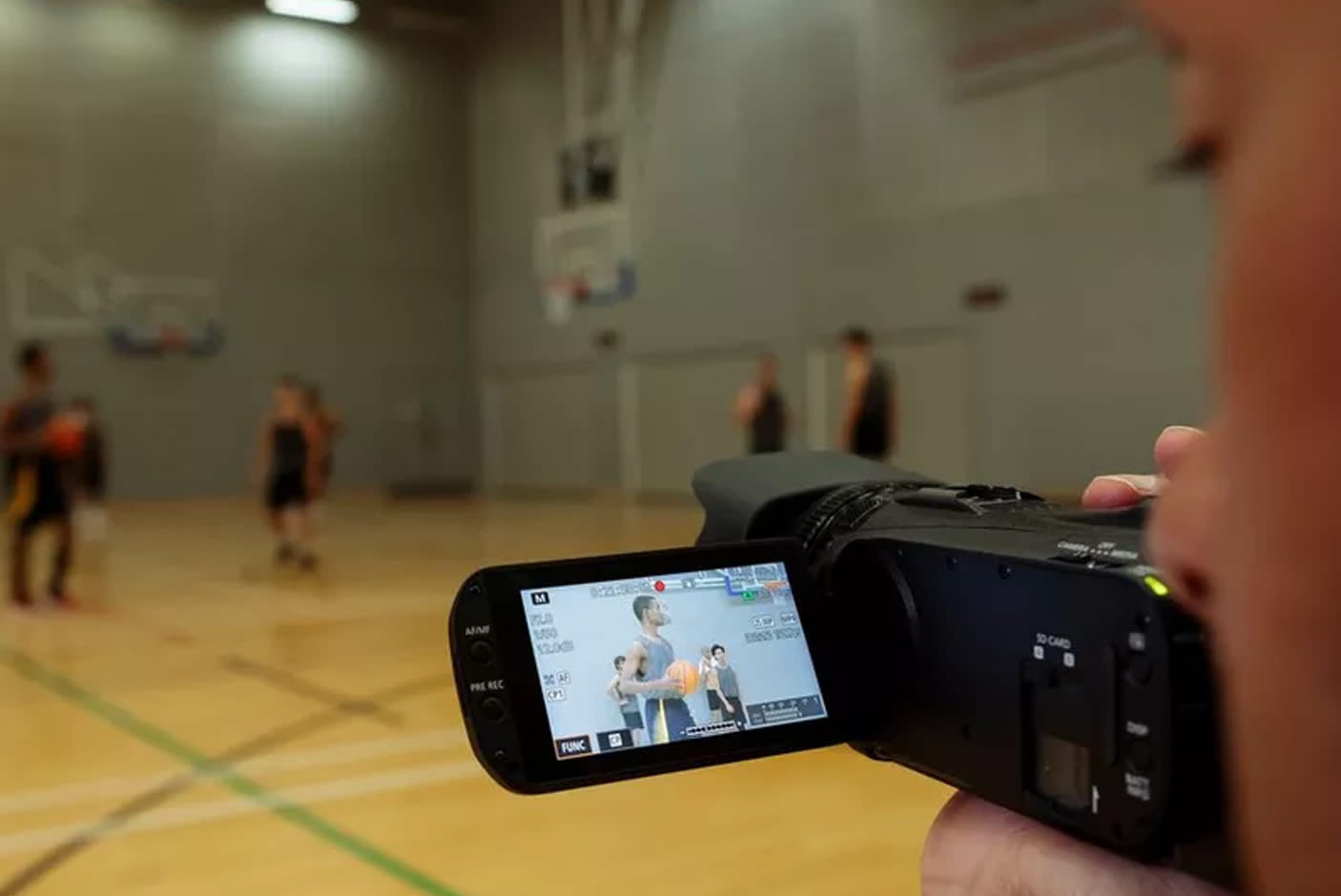 4565177-Tile-3-Precise-Focusing