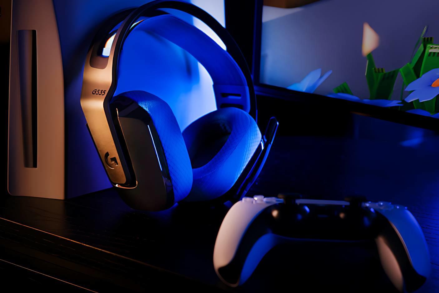 4574184-Tile-3-Logitech-G535-console-plug