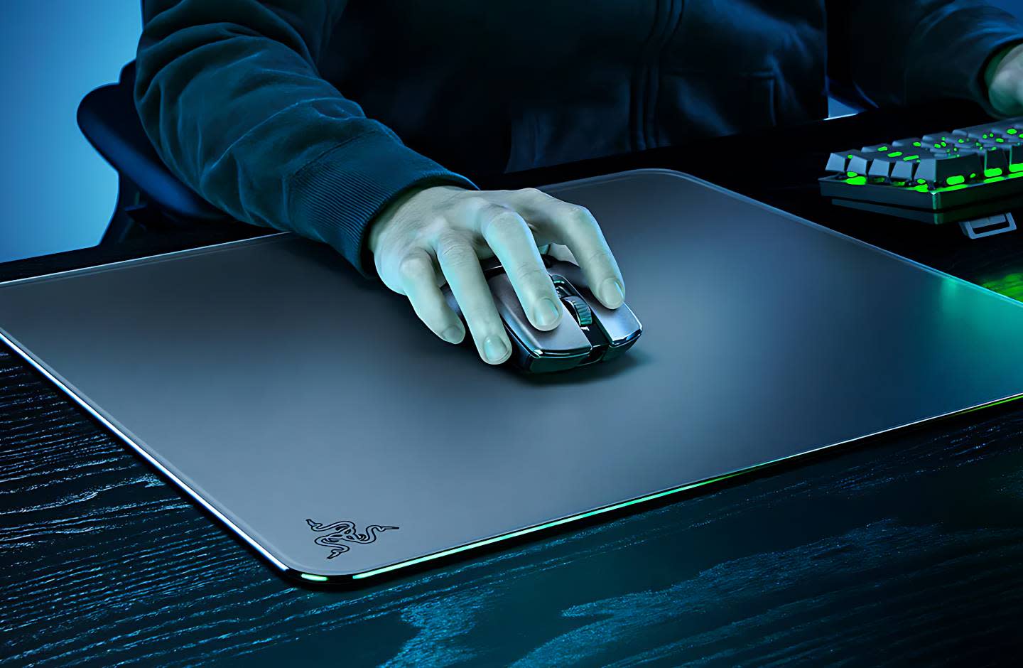 4599527-Tile-1-Razer-Atlass-Glass-gaming-mouse