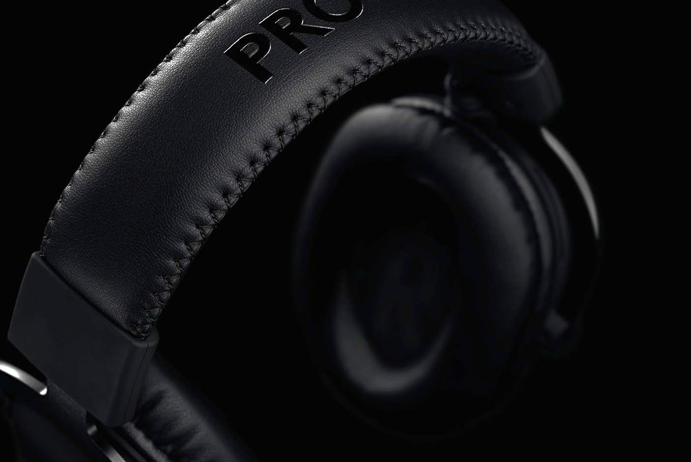 4604040-Tile-3-Logitech-G-Pro-Headset-steel