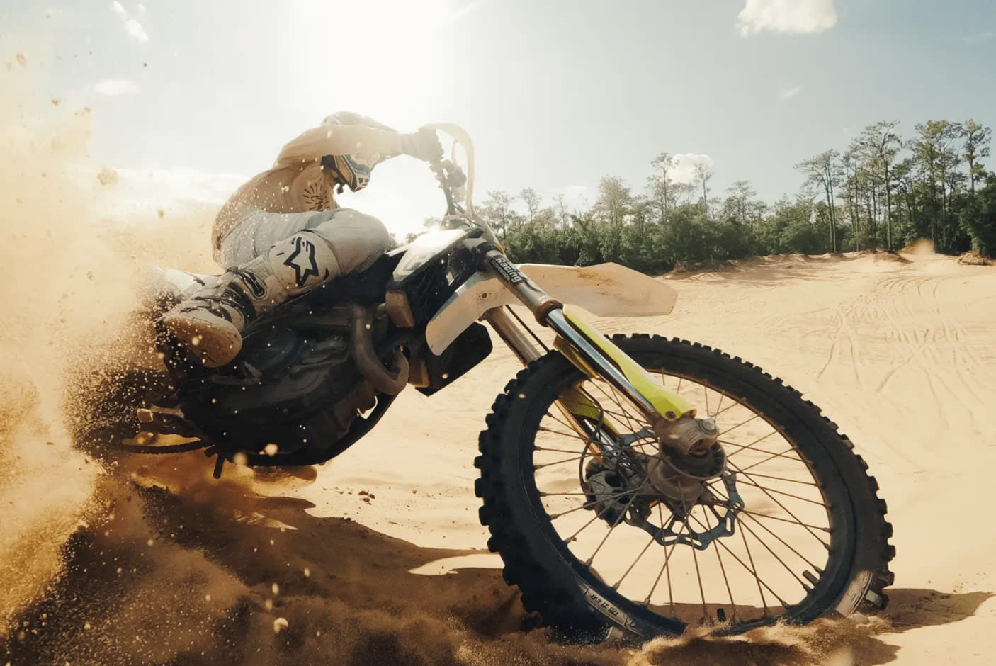 4617975-Tile-2-GoPro-Dual-Charger-Dual-Enduro