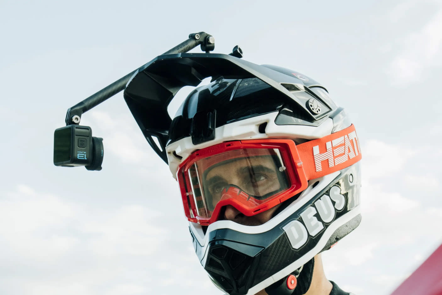 4618629-Tile-2-Auto-Focus