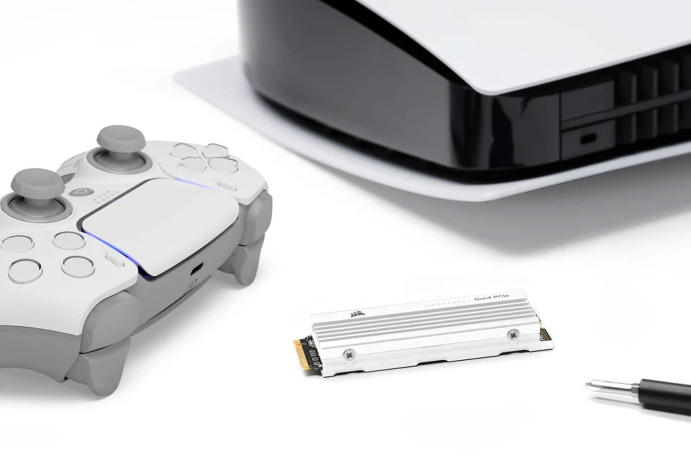 4632834-Tile-4-Corsair-MP600-Pro-LPX