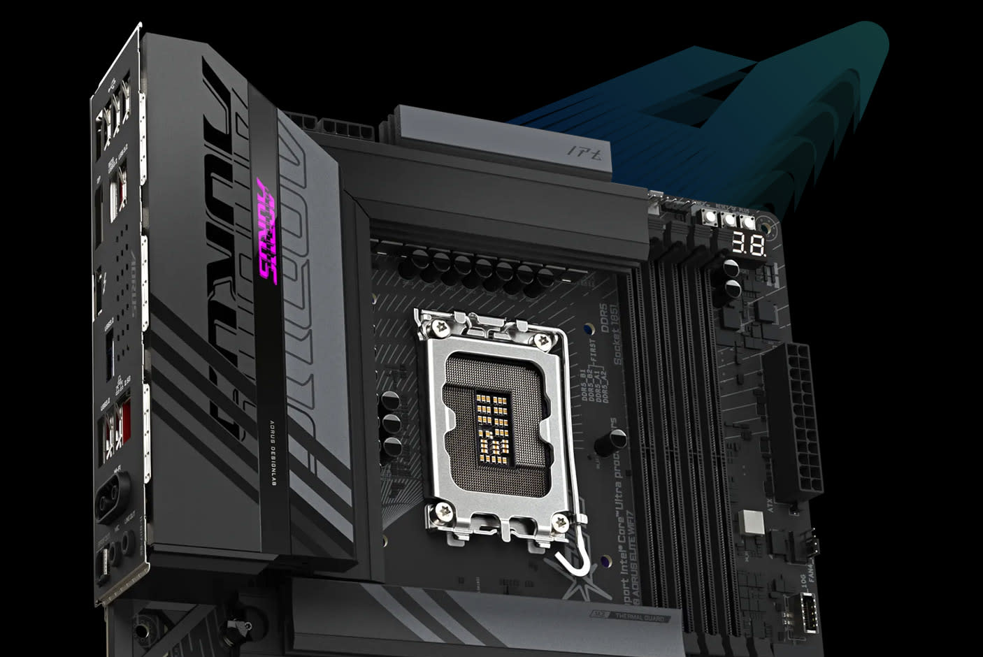 4645413-Tile-5-Intel-XMP-8800-MTs