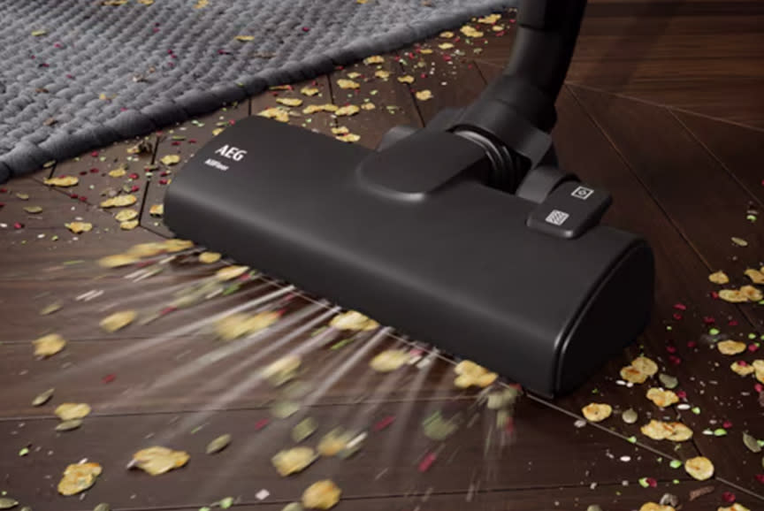 4646193_TILE2_130e0e