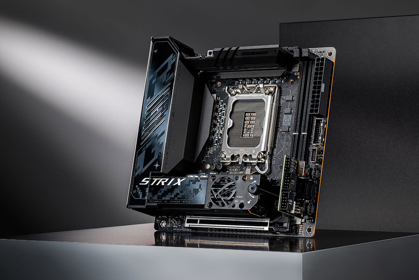 4649214-Tile-9-DARE-TO-BE-GREEN