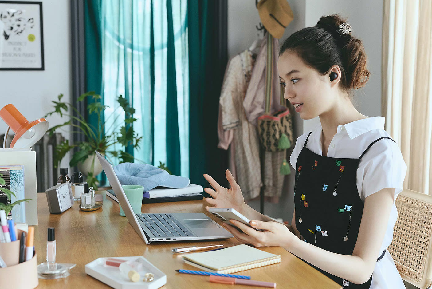 4649974-Tile-6-Sony-LinkBuds-Open