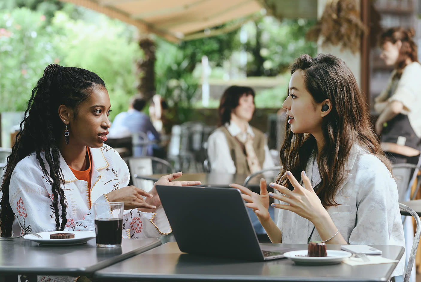 4649974-Tile-1-Sony-LinkBuds-Open