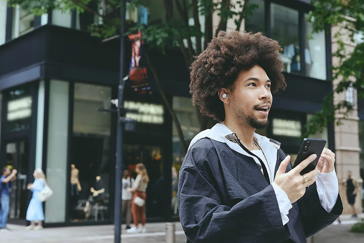 4649974-Tile-5-Sony-LinkBuds-Open