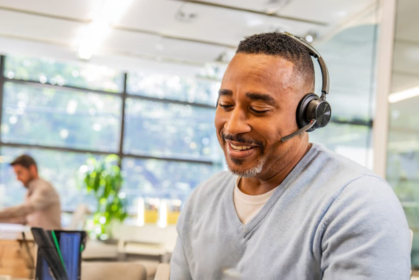 Poly Voyager Focus 2-M