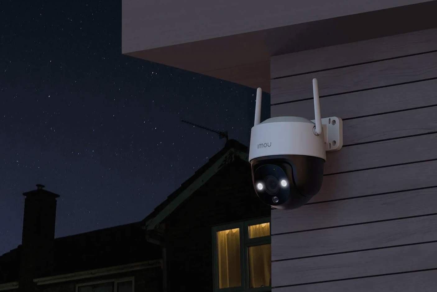 4655842-Tile-4-Smart-Auto-Tracking-Spotlight