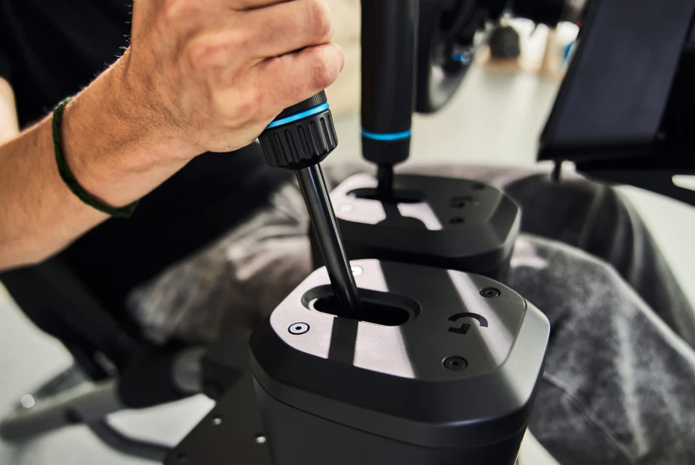 4678591-Tile-4-Handbreak