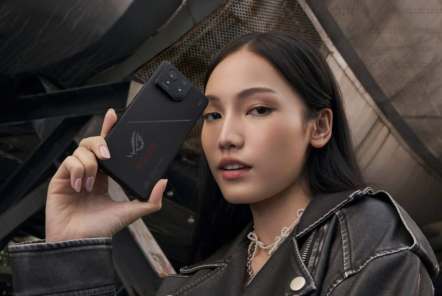 4684338-Tile-5-32MP-RGBW-Selfie-Camera