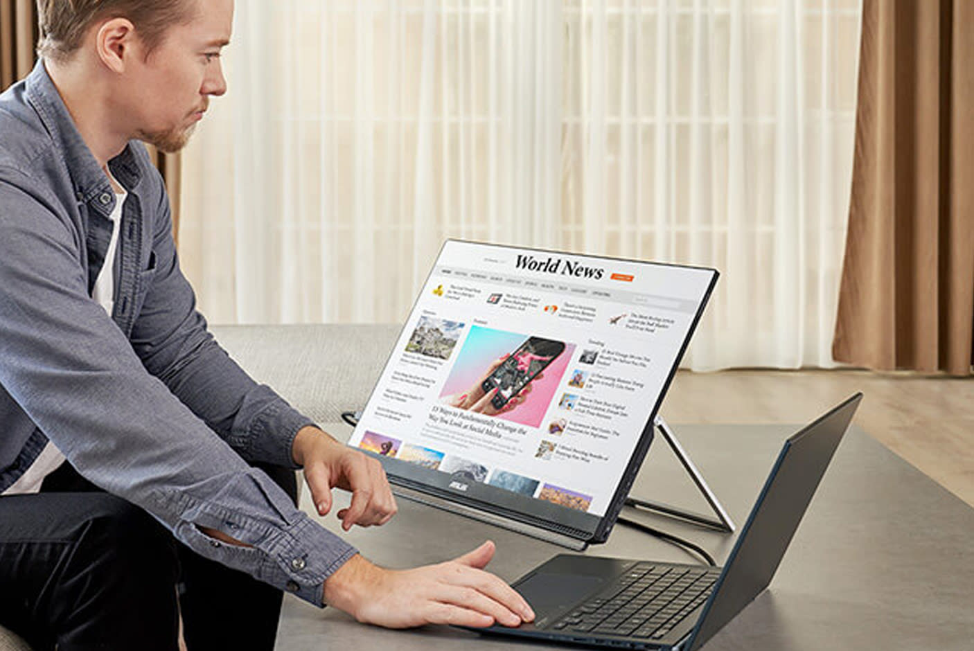 4689844-Tile-2-Fold-Out-Kickstand