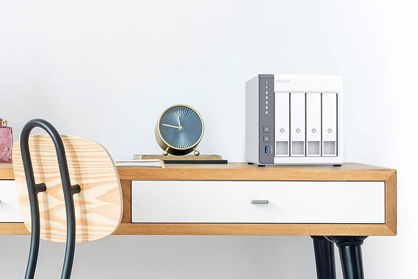 4134621-Tile-1-Minimalist-Design