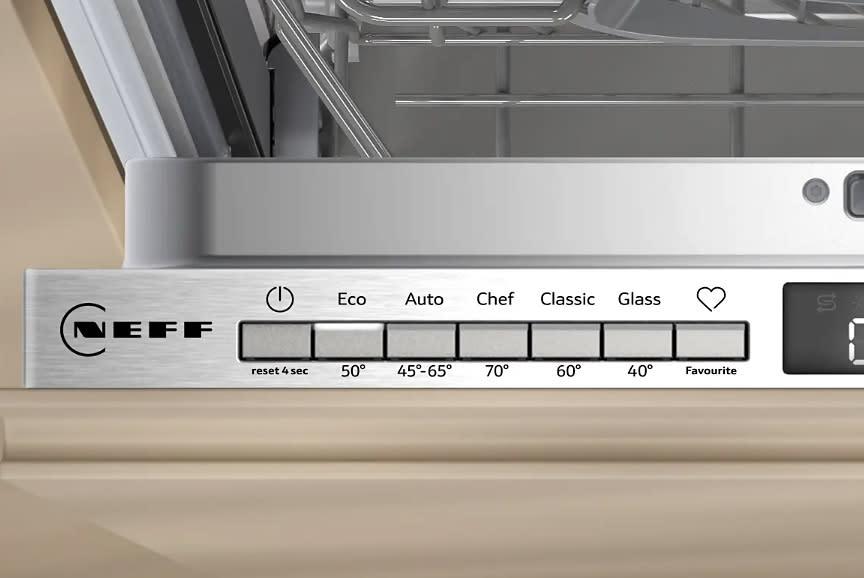 4696808_TILE4_f0f0f0