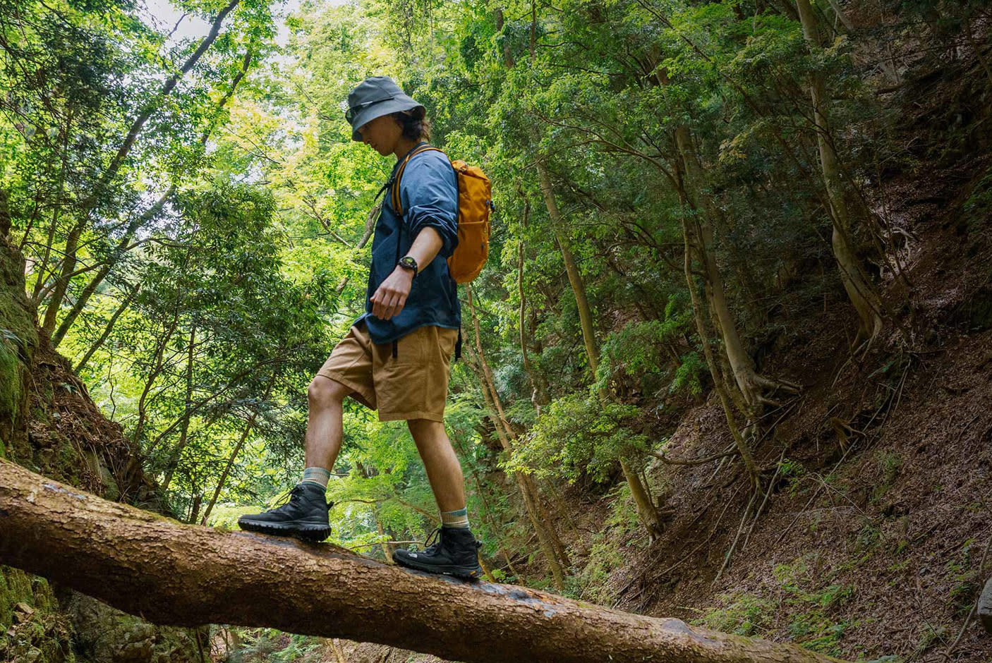 4703553-Tile-4-Multi-band-GPS