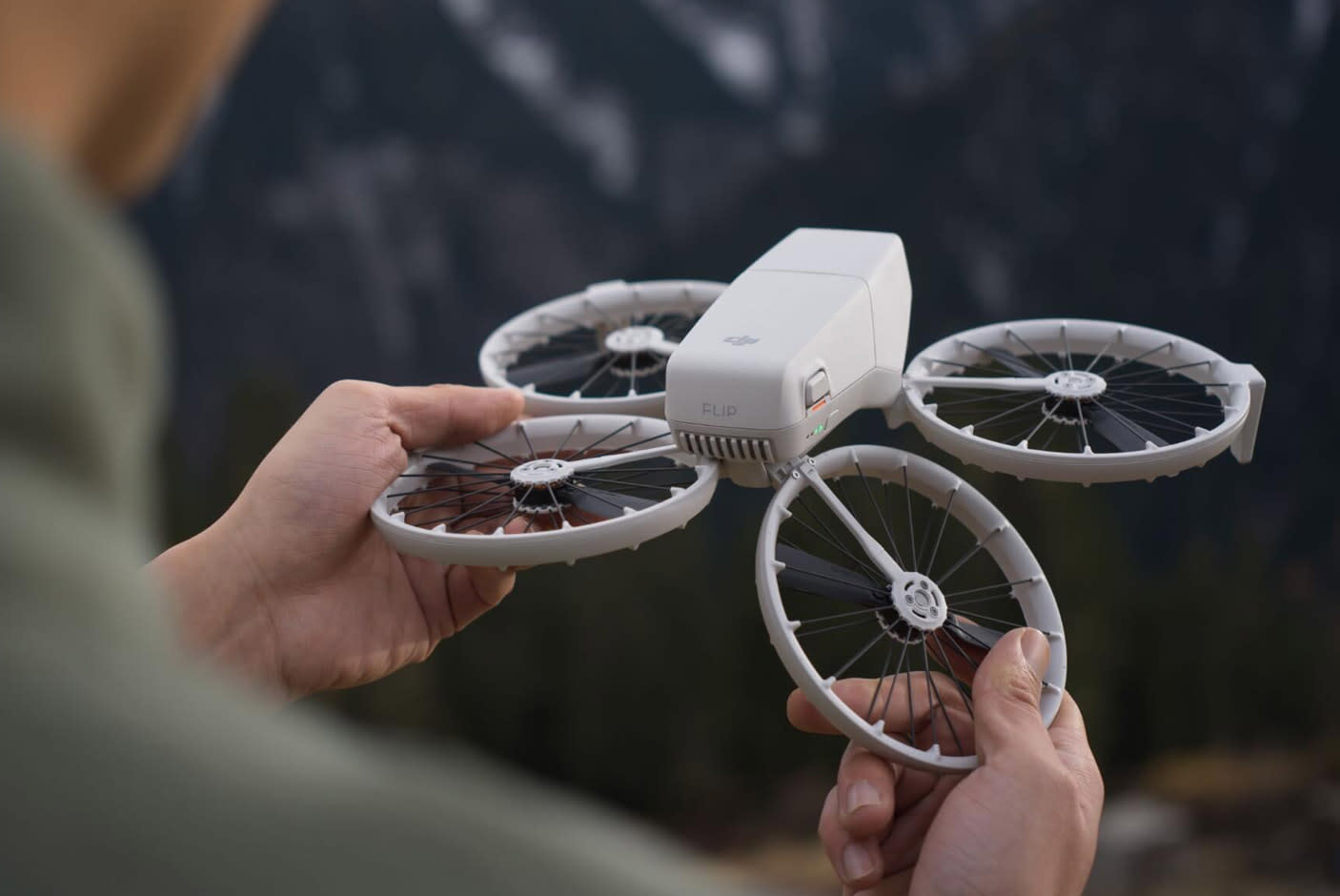 4705076-Tile-2-Compact-Design