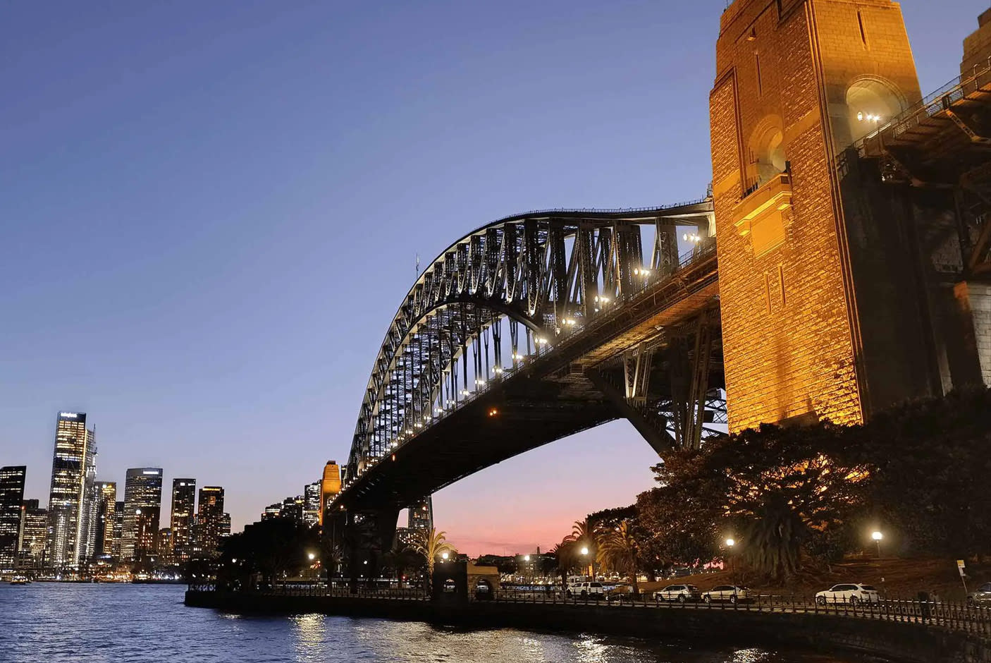 4706870-Tile-2-Redmi-Note-14-pro-night