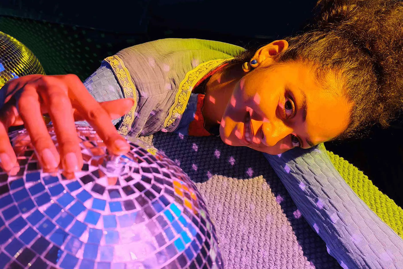 4706935-Tile-2-Redmi-Note-14-pro-plus-Night