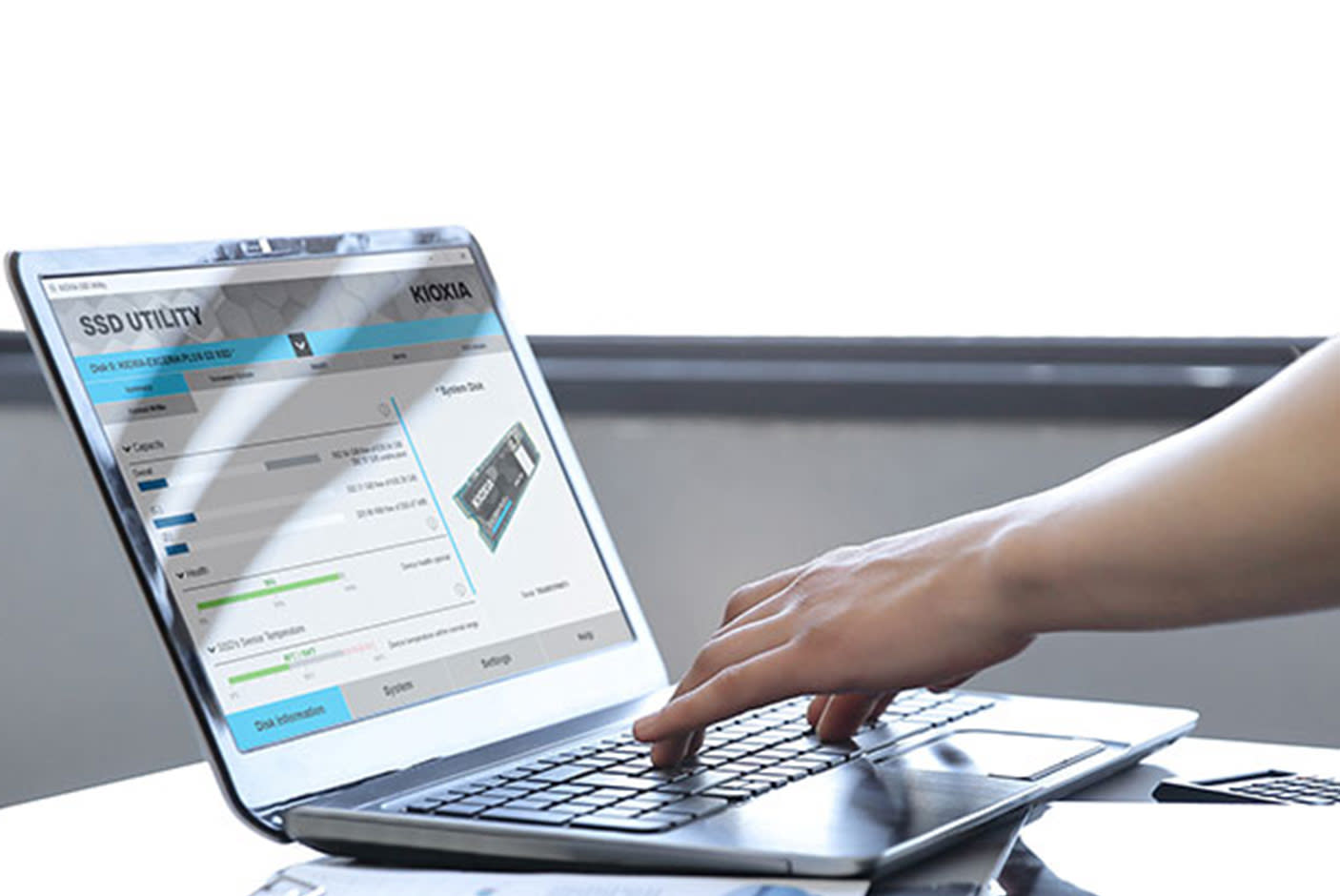 4395719-Tile-5-Kioxia-Exceria-Plus-Portable