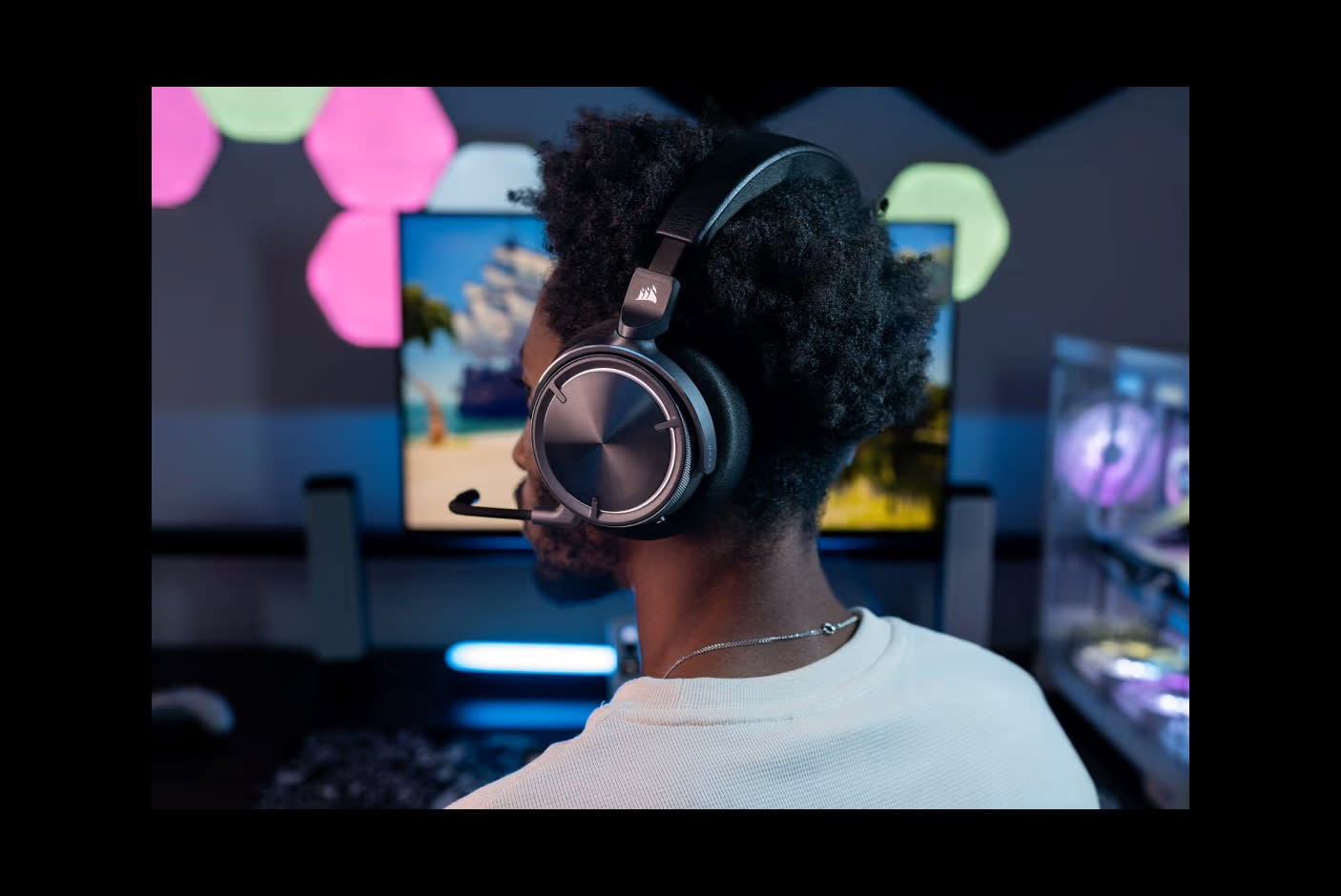 4718631-Tile-4-Corsair-Virtuoso-MAX-RGB-play