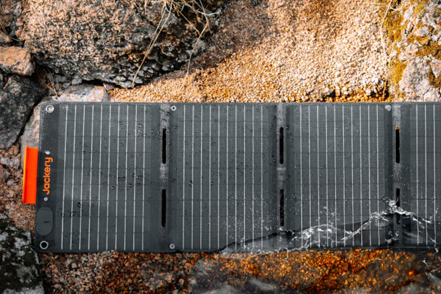 4728386-Tile-4-IP68-Waterproof