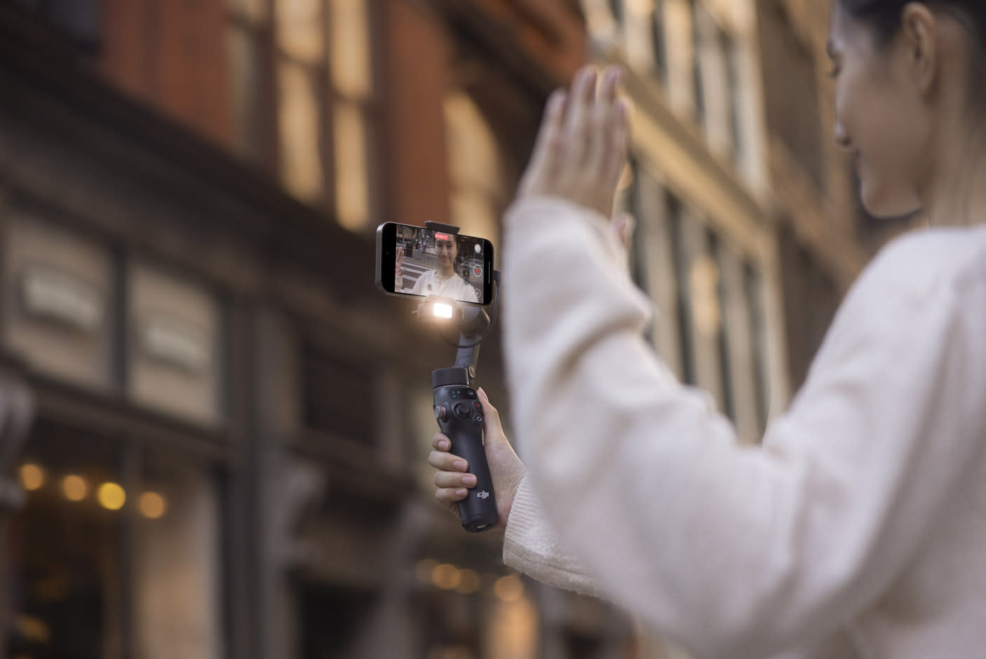 4729013-Tile-5-Ergonomic-Lights