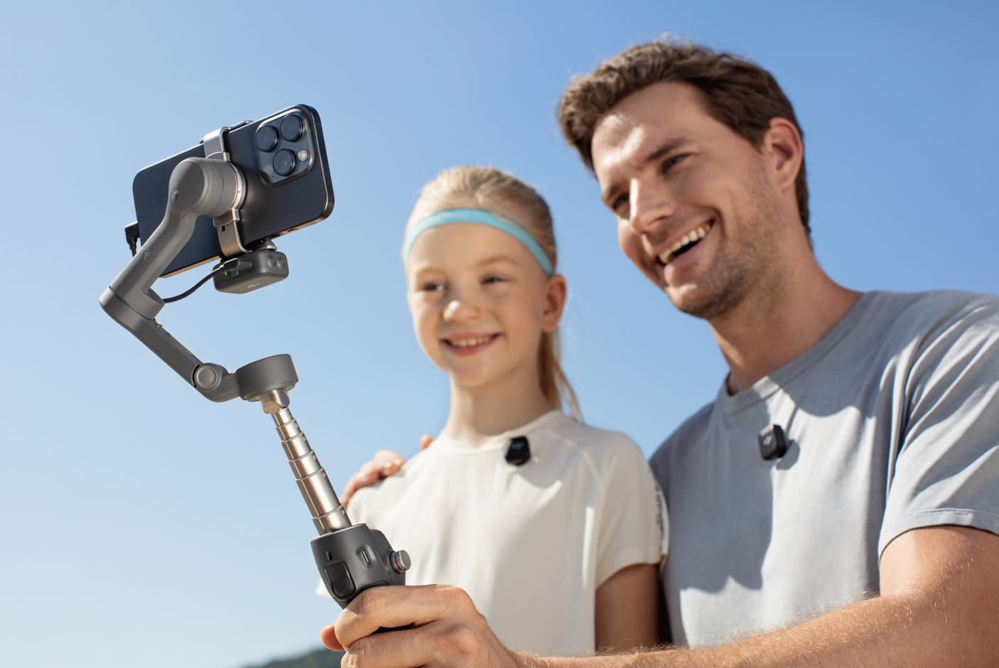 4729013-Tile-7-Intergrated-Selfie-Stick