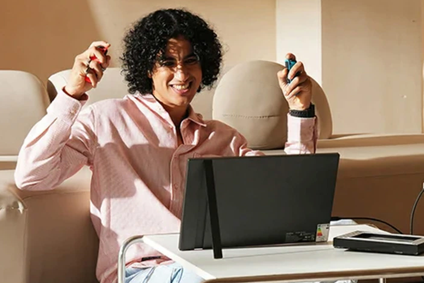 4754425-Tile-4-Collaborate-With-Comfort