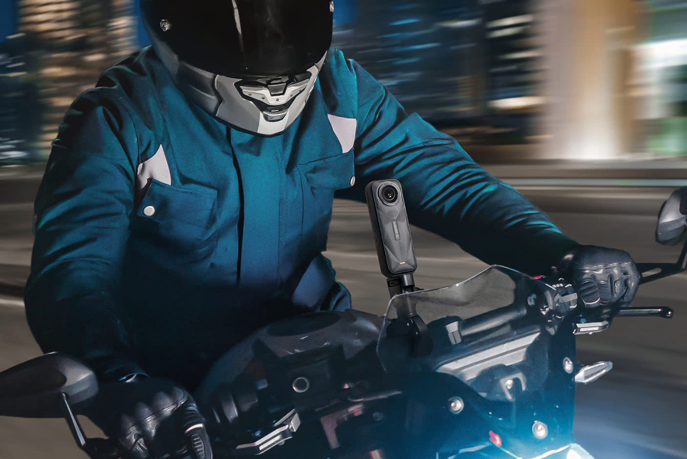 4792416-Tile-3-Insta360-Action-Camera-X5-ease