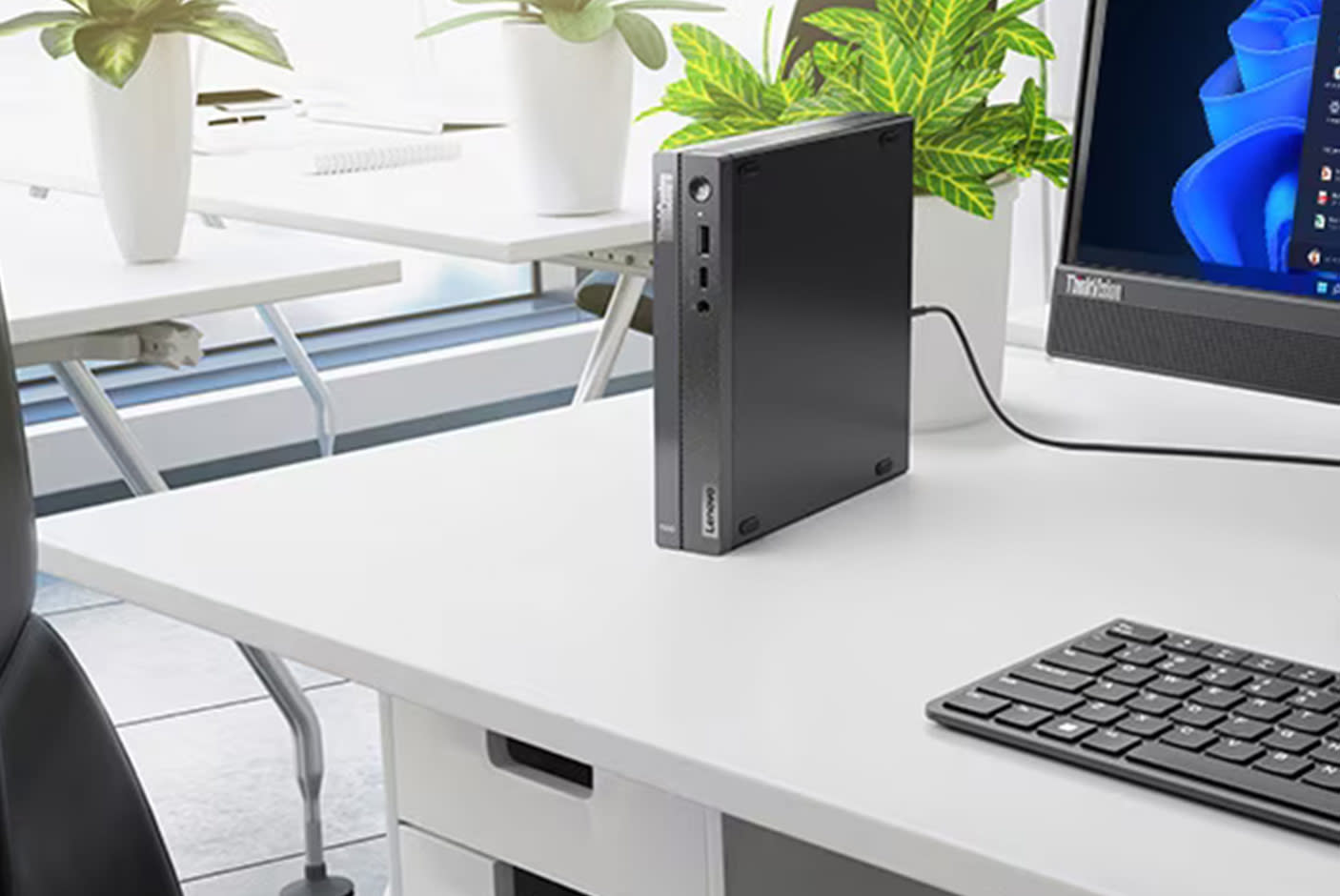 Lenovo ThinkCentre Neo 50q Gen 4 Tiny 