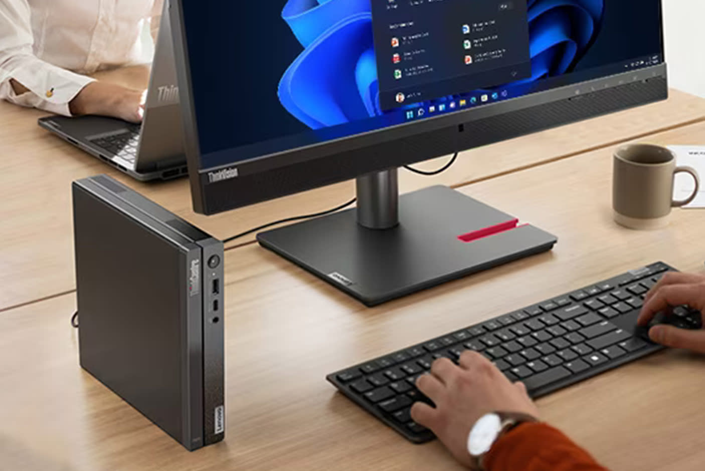 Lenovo ThinkCentre Neo 50q Gen 4 Tiny 