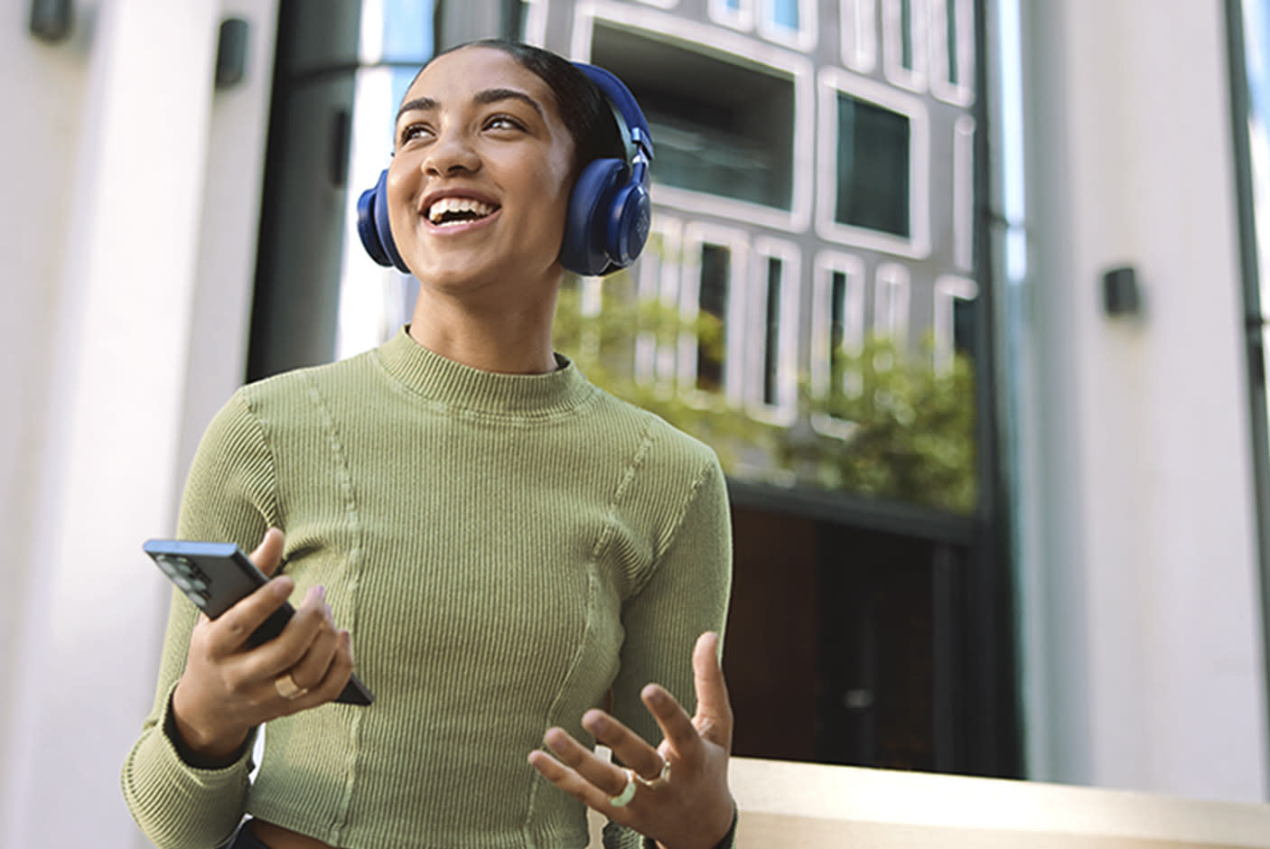 True Adaptive NC + Smart Ambient