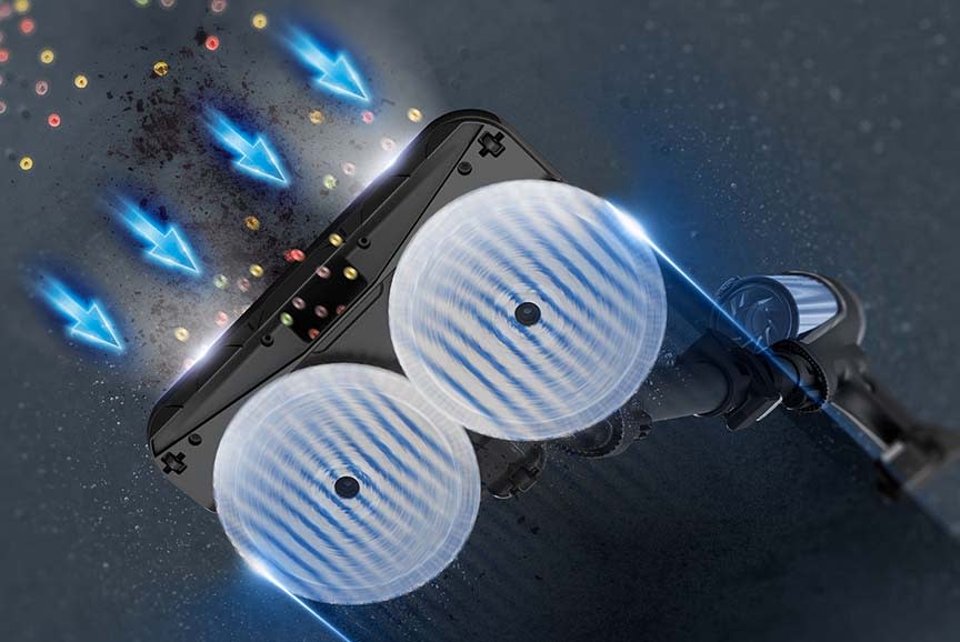 Έρχεται με παρέα