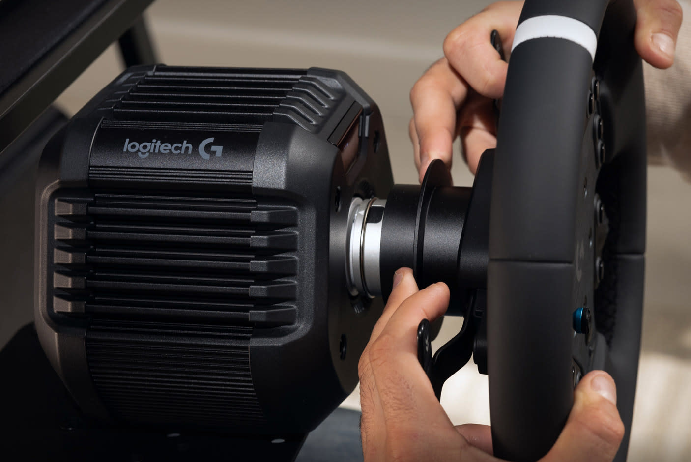 Logitech RS Wheel Hub