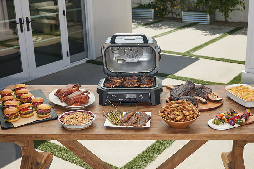 Ninja Ηλεκτρικό BBQ Woodfire Pro OG850