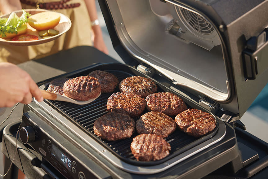 Ninja Ηλεκτρικό BBQ Woodfire Pro OG850EU