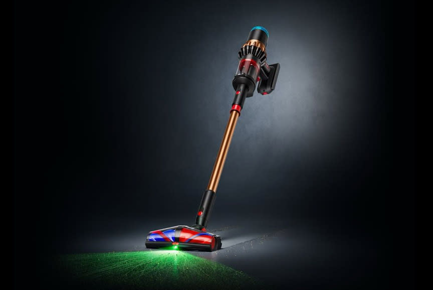 Σκληρή με τη βρωμιά, απαλή με τα πατώματα