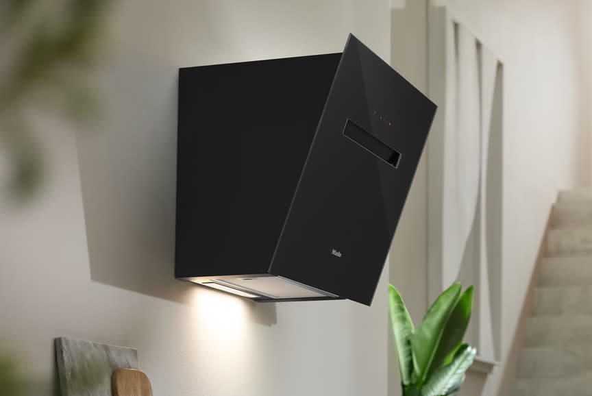 Παίρνει τα μέτρα του!