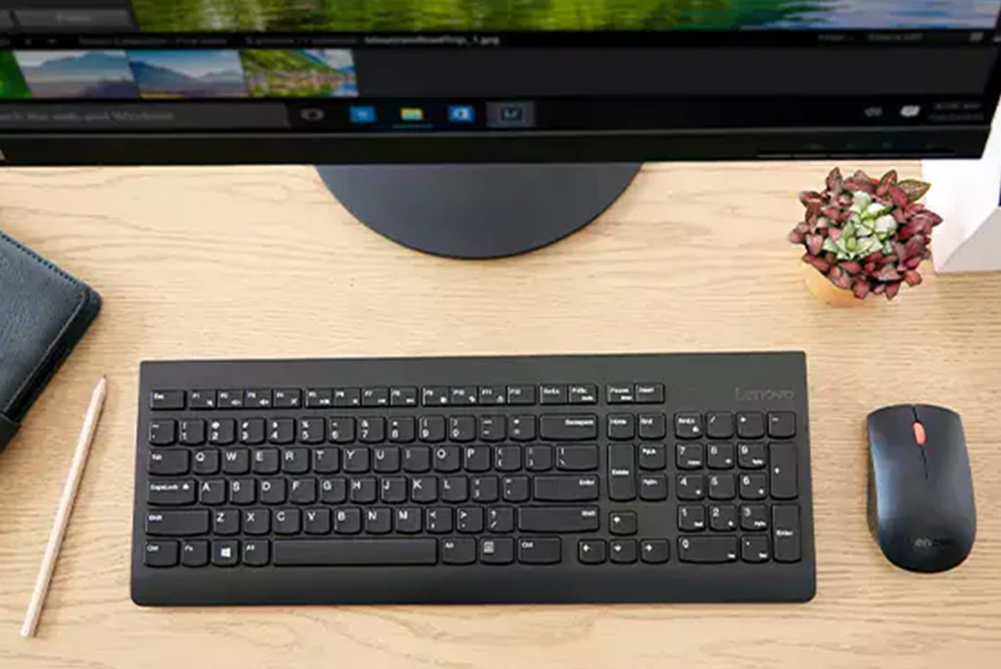 Lenovo Professional Wireless Keyboard & Mouse Combo 
