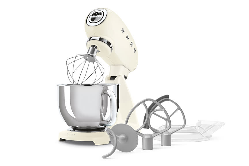 Έρχεται φουλ οργανωμένη 