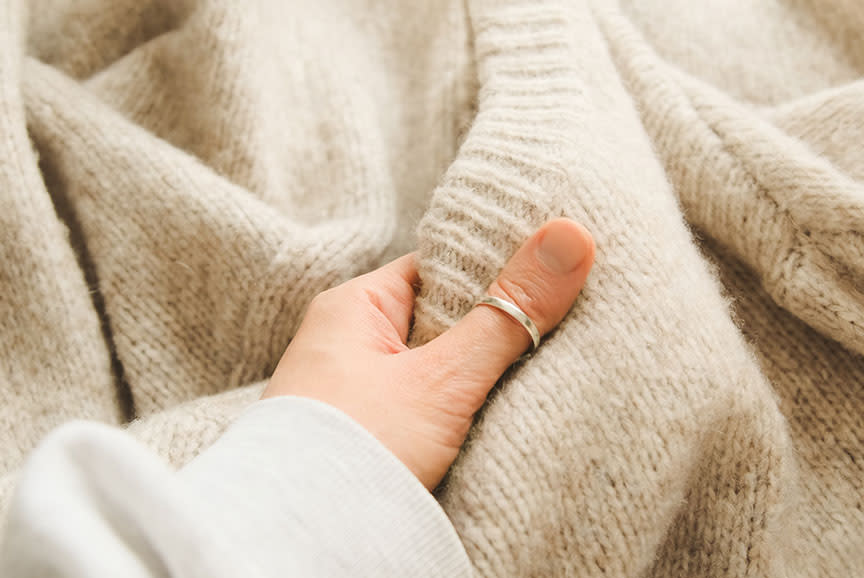 Δίνει προσοχή στα ευαίσθητα