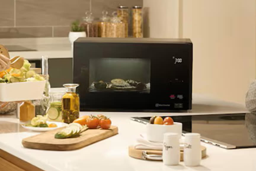 LG Φούρνος Μικροκυμάτων MH6535GIB