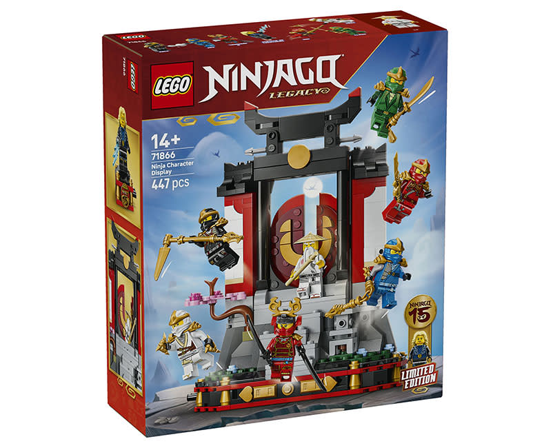 71866Ninja Charact Display 15ThAnnivers