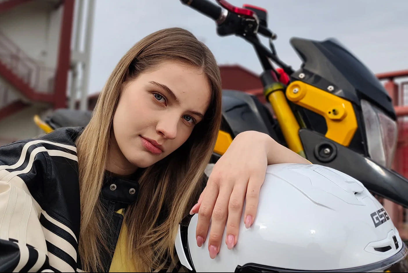 5037646-Tile-7-Ultra-Clear-Photography